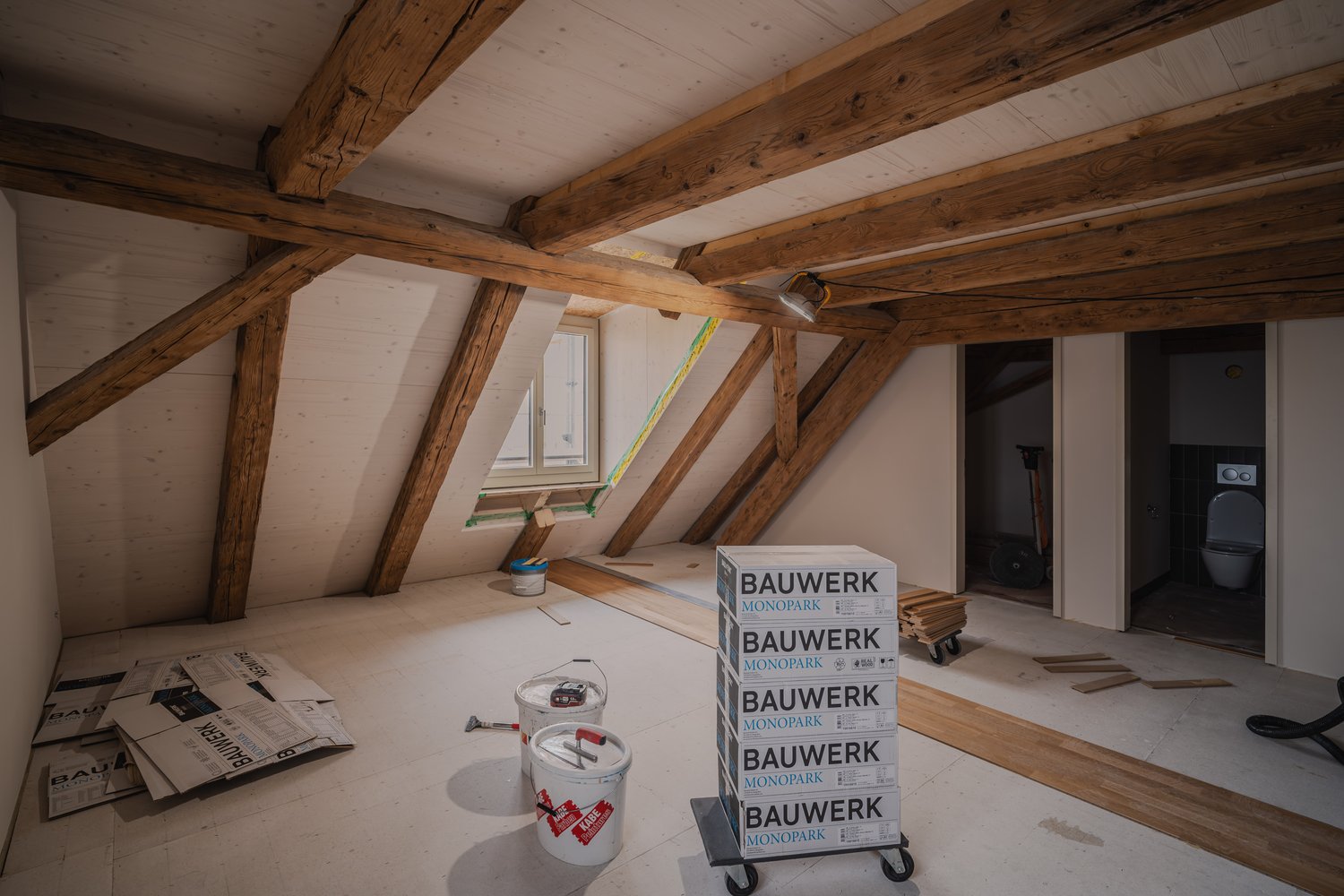 Moderne 4-Zimmer-Duplex-Wohnung an zentraler Lage in Berikon - Bild 3