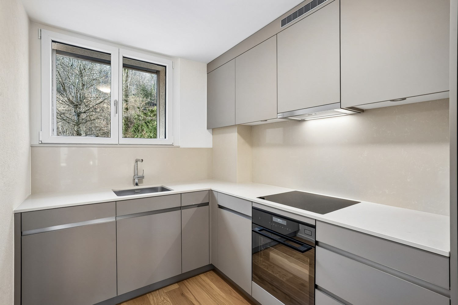 Erstbezug: Stilvolle 4.5-Zimmer-Wohnung in Adliswil - Bild 4