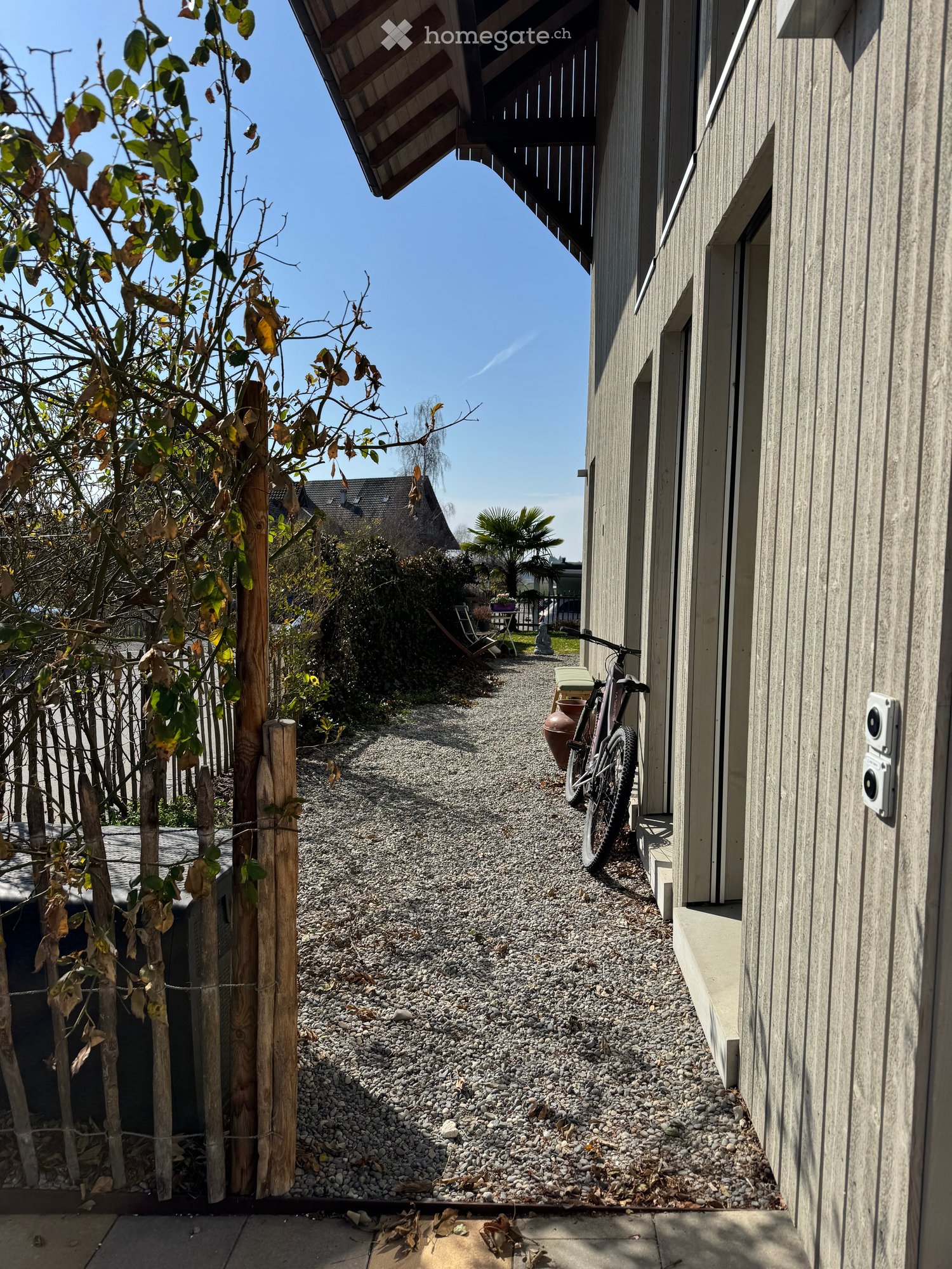 Moderne, sehr helle 4-Zimmer-Duplex Wohnung (EG/OG) mit Garten in Hausen am Albis - Bild 3
