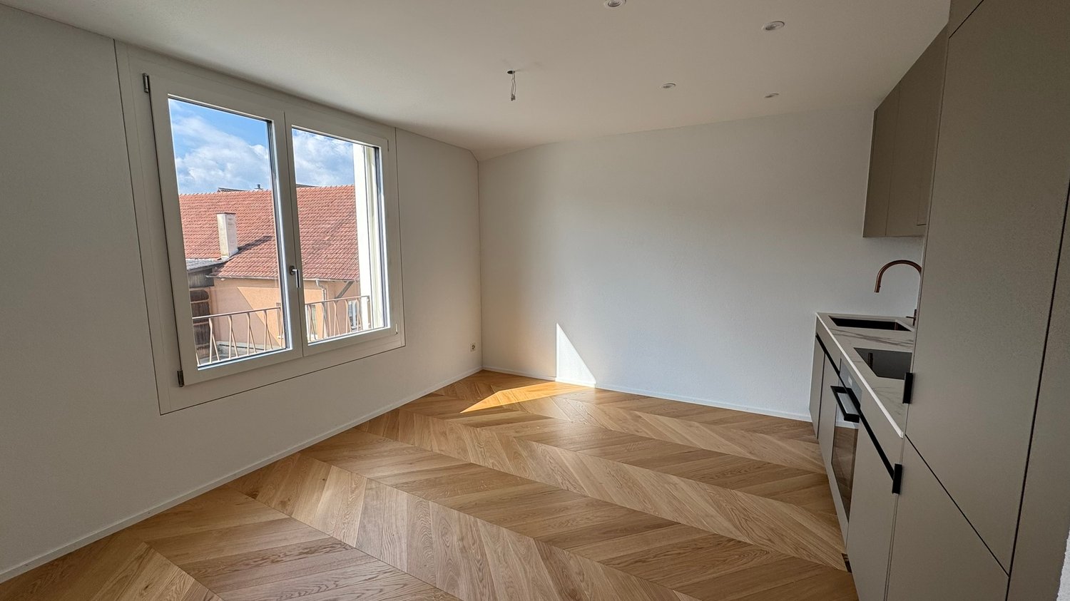 Grosszügige 4.5-Zimmer-Wohnung in einem attraktiven Neubau - Bild 8