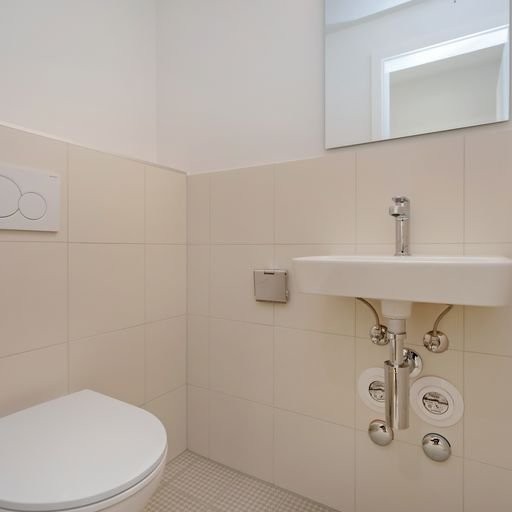 4.5-Zimmer-Wohnung mit vier Balkone im Zentrum von Biel zu vermieten - 21251.2022 salle de bain