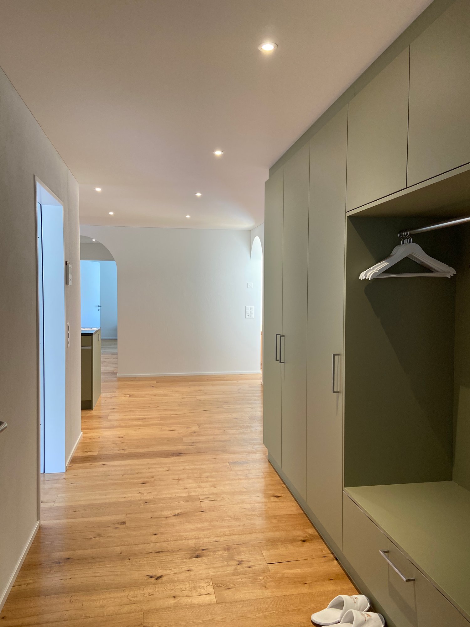 Erstvermietung Moderne 4.5-Zimmer-Neubau-Wohnung in Glarus - Bild 2