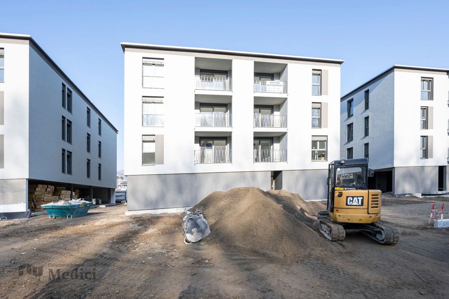 MODERNI ED ELEGANTI 3.5 LOCALI IMMERSI NEL VERDE IN PRIMA LOCAZIONE - Bild 3