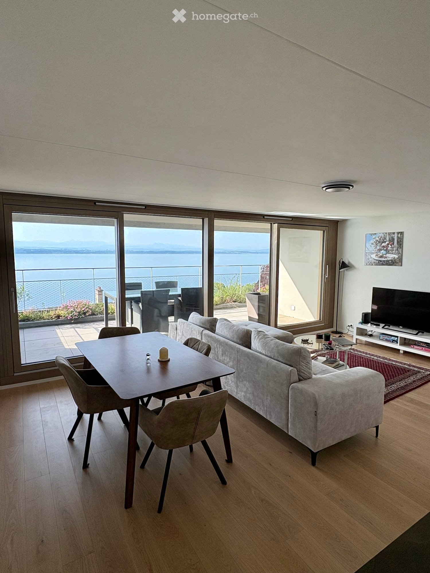 Appartement de standing au cœur de Neuchâtel – Vue imprenable sur le lac - Bild 1