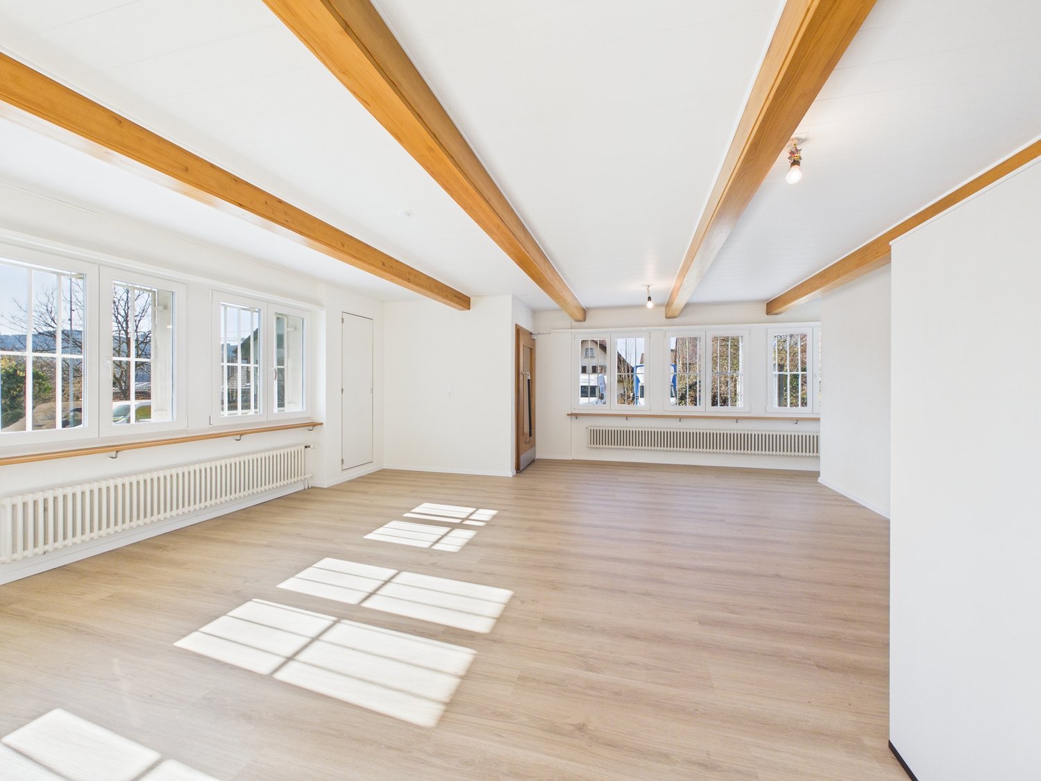 Stilvoll kernsanierte 3.5-Zimmer-Wohnung mit Gartenmitbenutzung - Bild 9