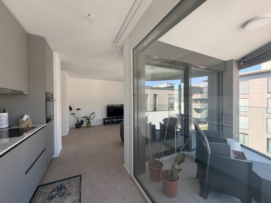 MASSAGNO NUOVO ATTICO 2.5 LOCALI AMPIO E CON TERRAZZA COPERTA (ARREDATO) - Bild 2