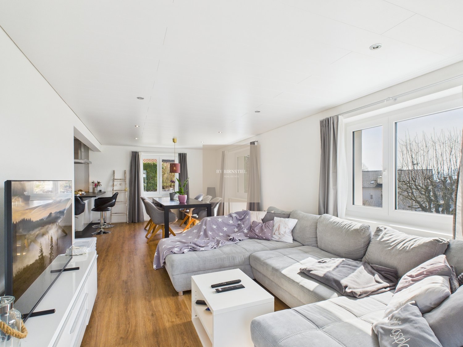 Zuhause ankommen – kernsaniertes 6-Zimmer-Haus mit Terrasse, Weitblick und Garten in Zetzwil - Bild 8