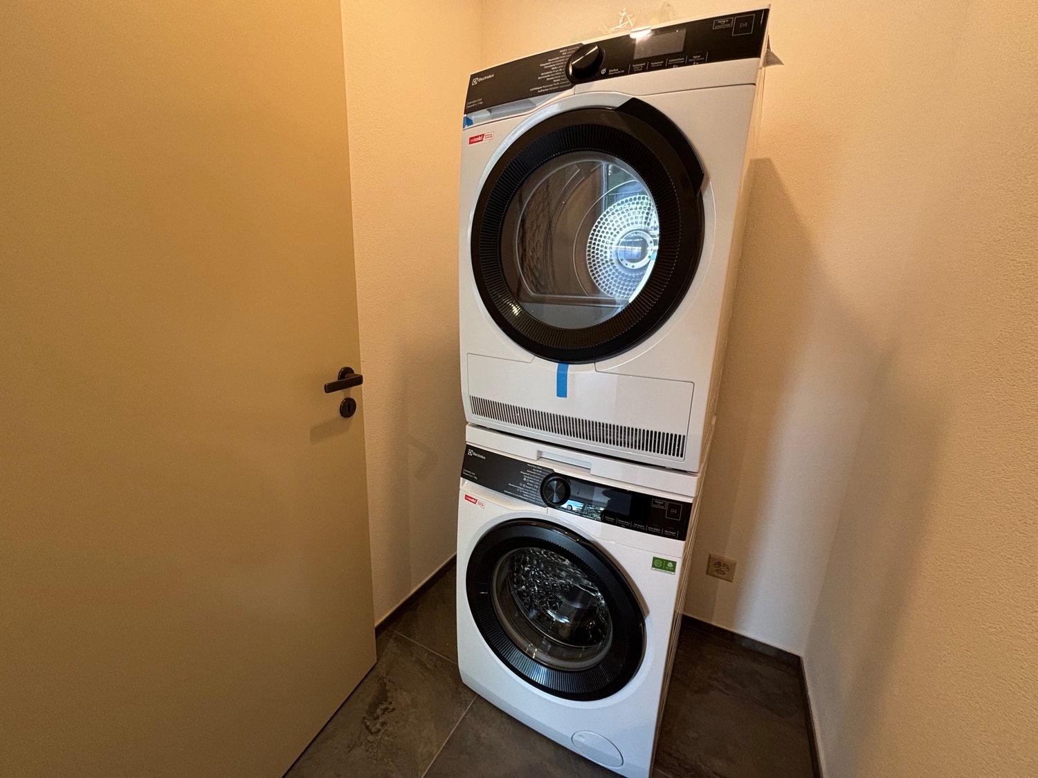 NEUBAU - Grosszügige 3.5-Zimmer-Wohnung mit Aareblick in Brügg - Bild 5