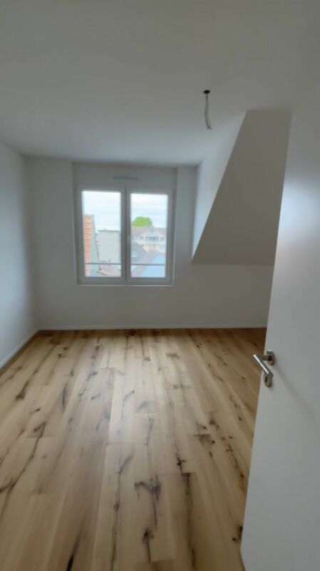 helle 3.5 Zimmerwohnung mit Weitsicht! - Bild 3