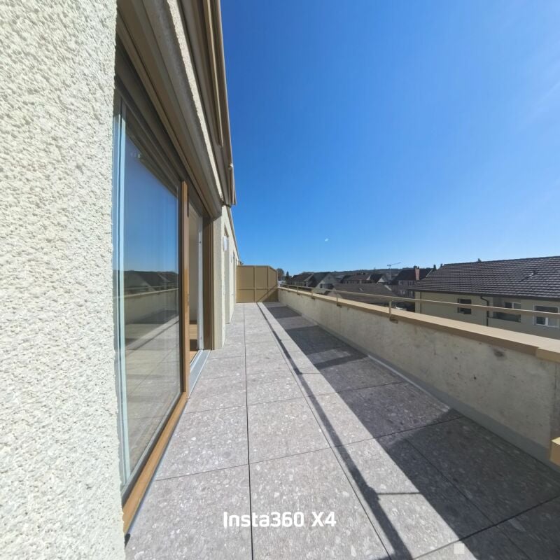 Neue, helle 3½-Zimmer-Attikawohnung mit Terrasse - Bild 2