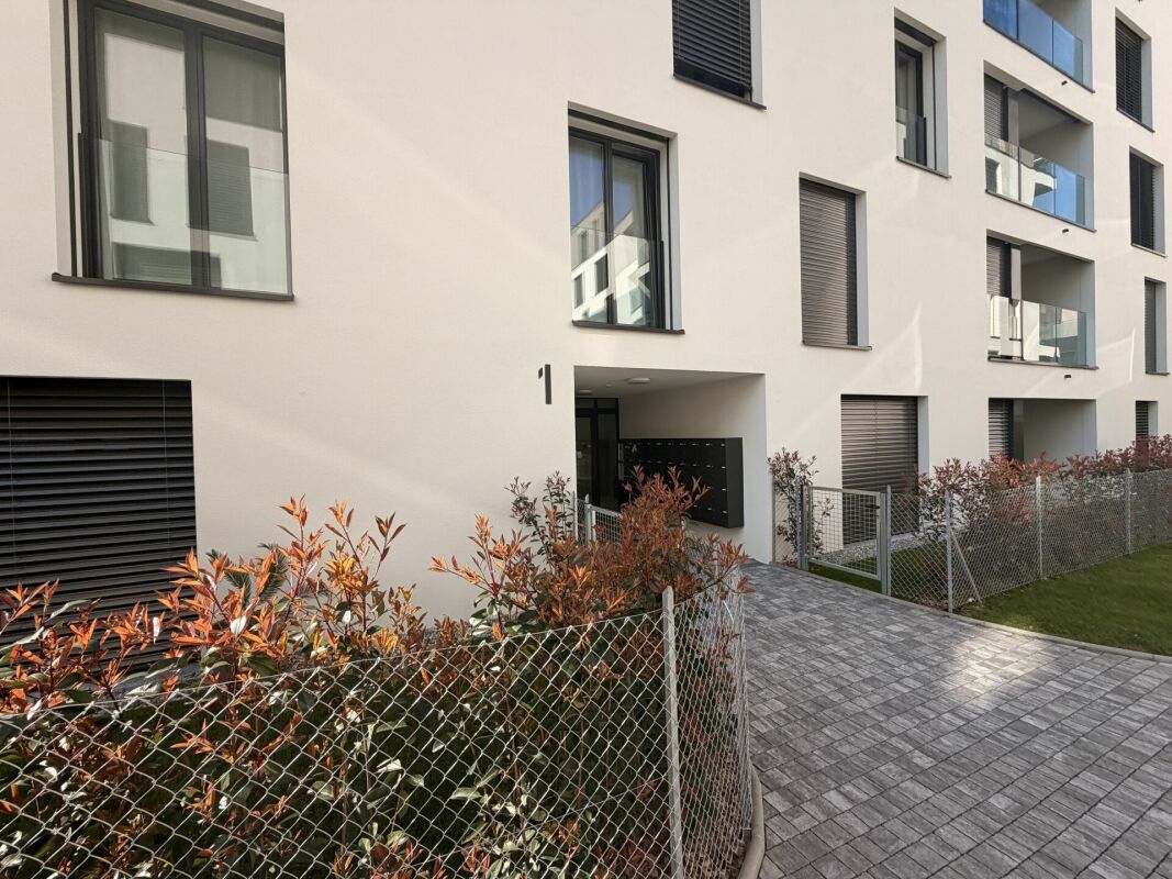 MASSAGNO NUOVO ATTICO 2.5 LOCALI AMPIO E CON TERRAZZA COPERTA (ARREDATO) - Bild 9