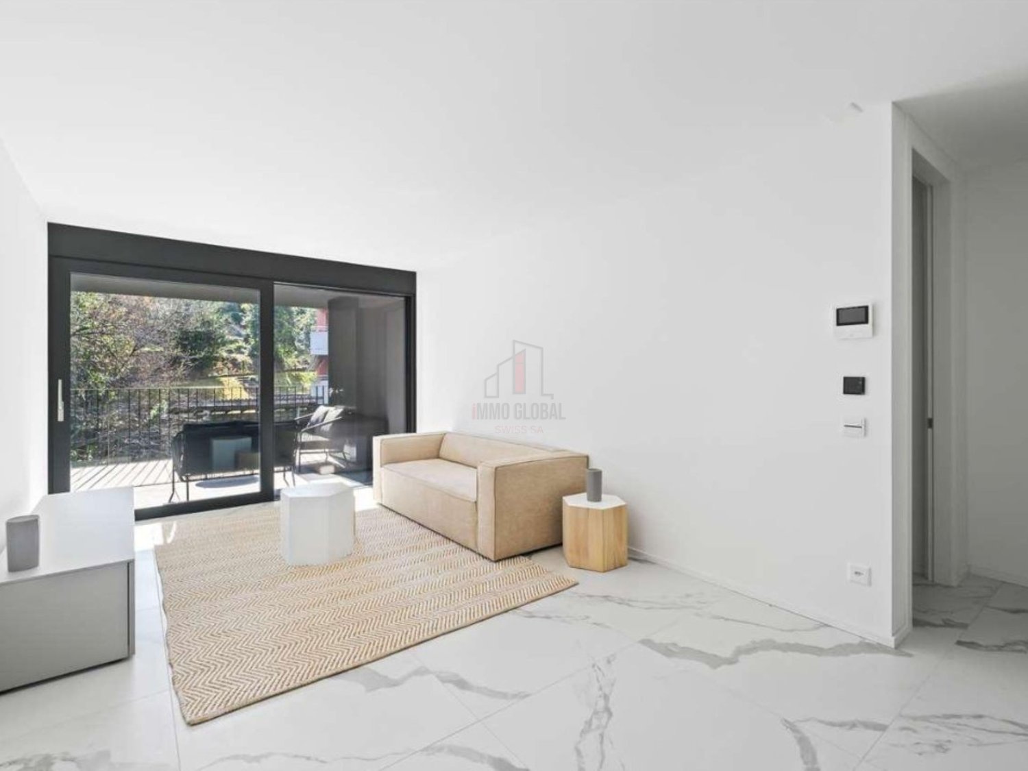 PRESTIGIOSO BILOCALE ARREDATO CON MERAVIGLIOSO TERRAZZO - Bild 3