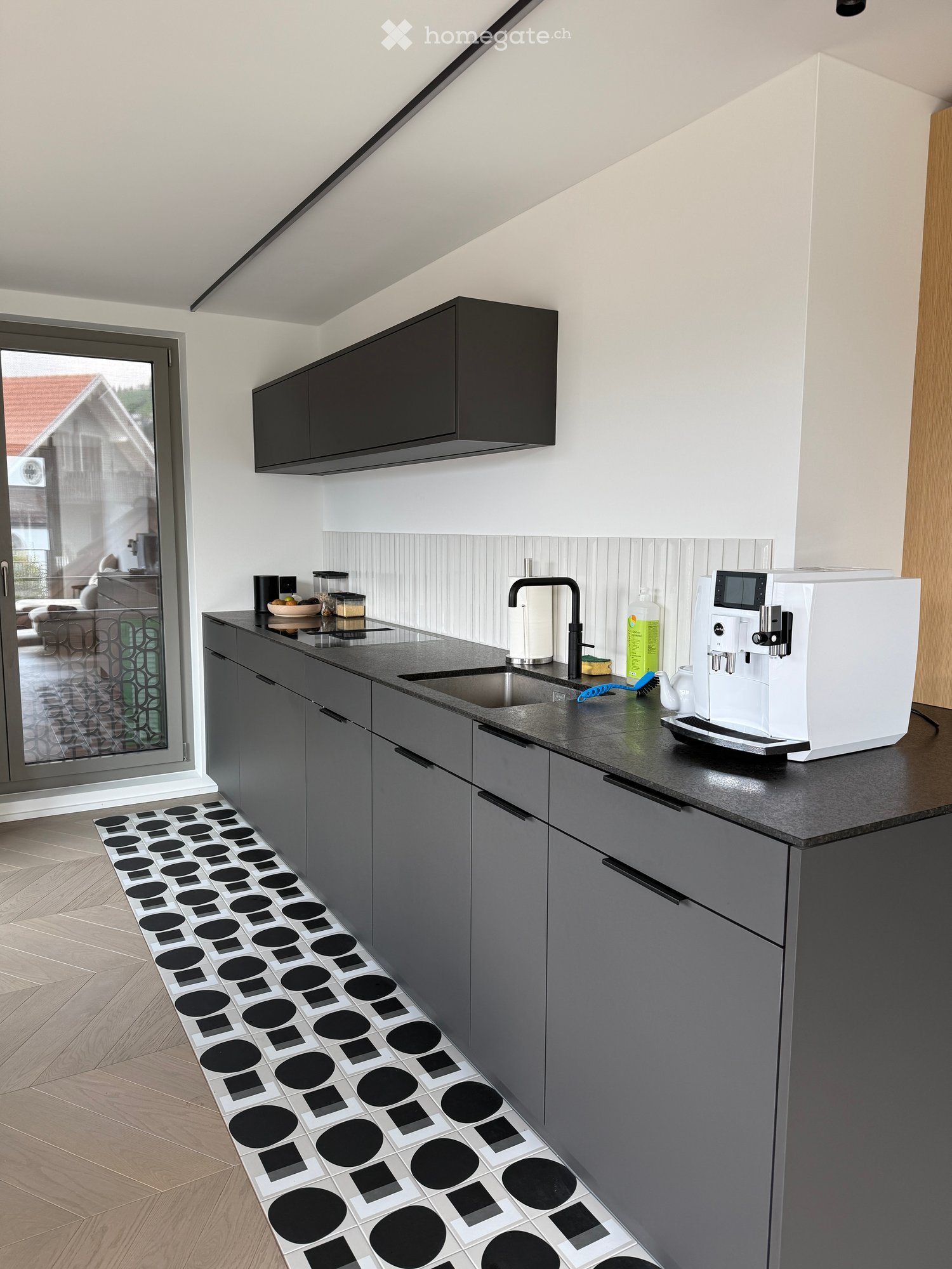 Moderne 2.5-Zimmer-Neubau-Wohnung mit Bergblick in Oberägeri - Bild 6