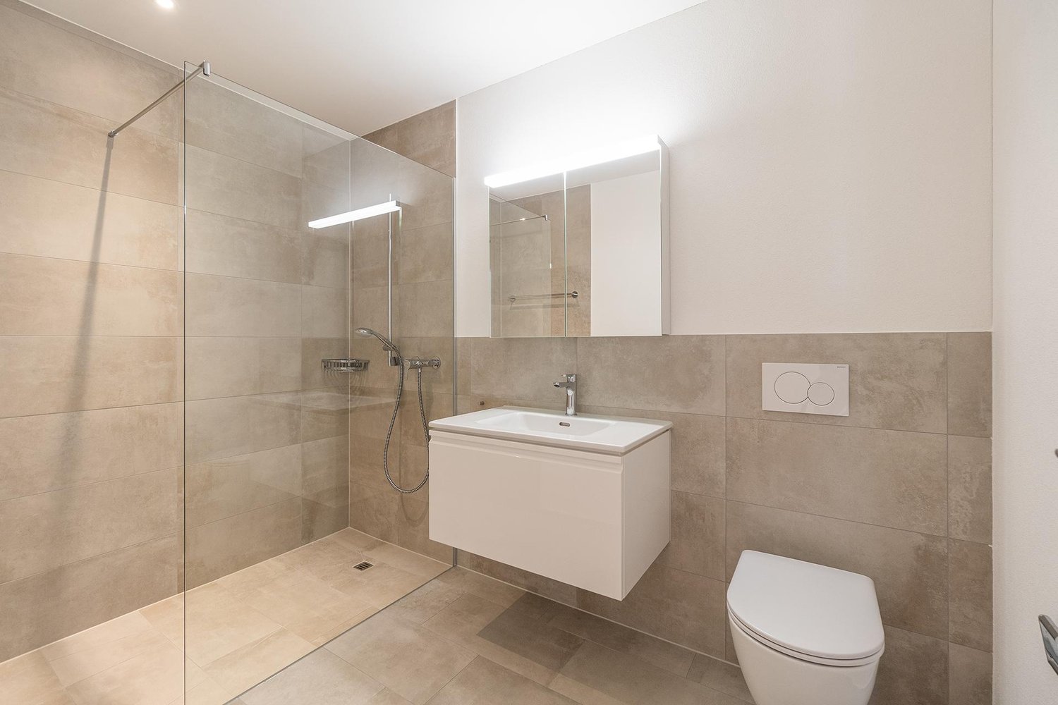 Erstbezug in stilvolle Dachwohnung - mattenpark.ch - Bild 7