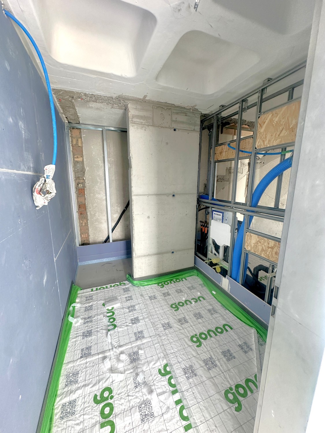 Wohnen mit Industrie-Chic in der ehemaligen Bschüssig - WC/Dusche