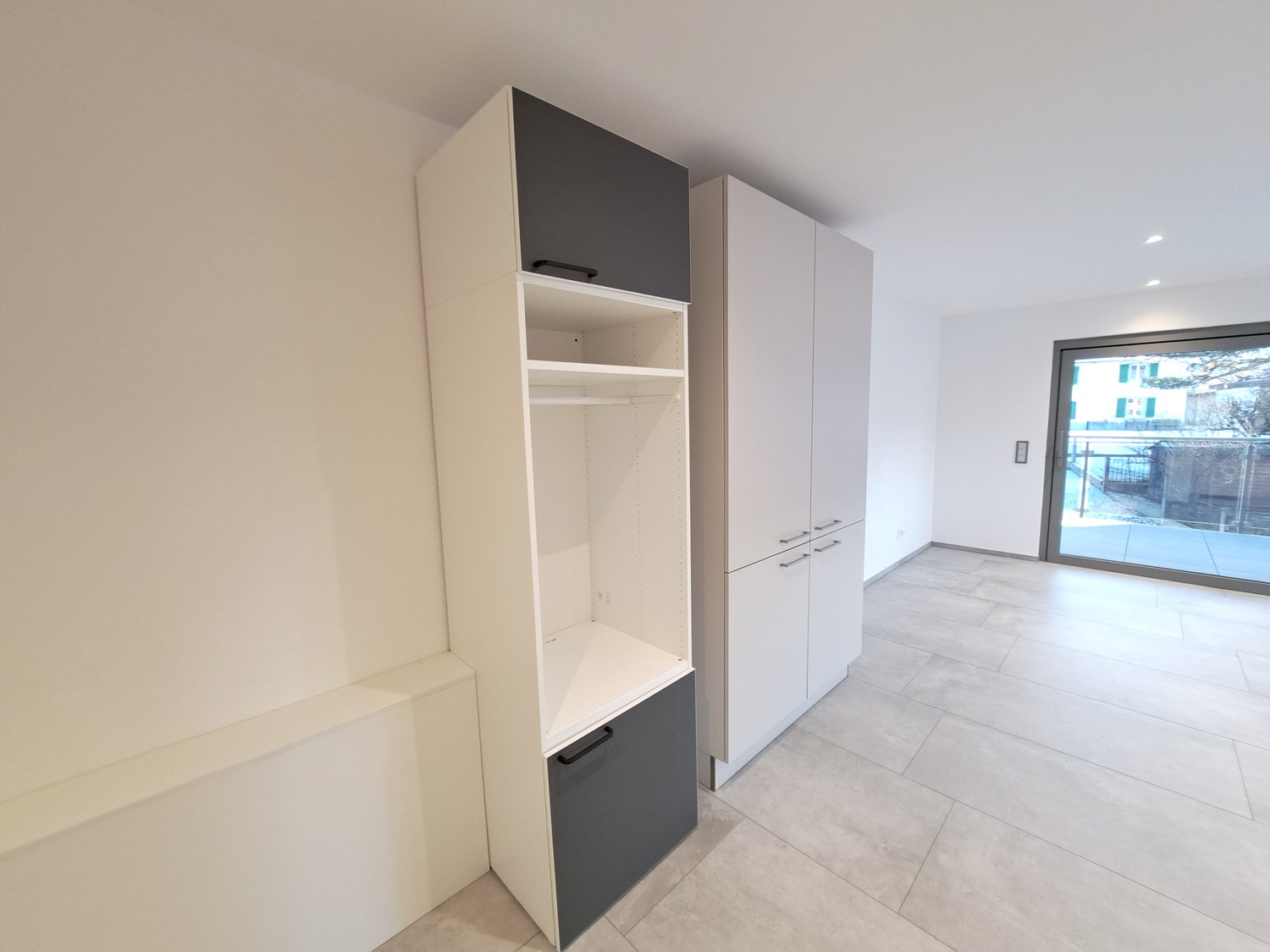 A louer magnifique appartement de 2,5 pièces dans un immeuble neuf avec place de parc dans le garage - Bild 4