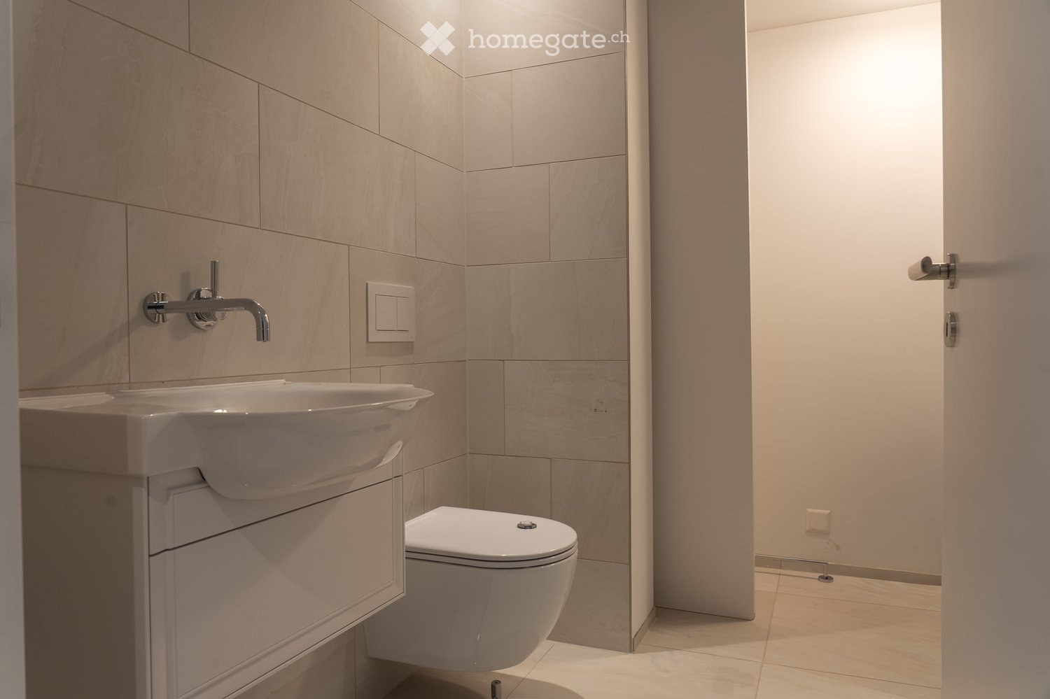 Erstbezug: Hochwertige 3.5-Zi-Wohnung, ca. 100 qm, Seesicht, Terrasse + 2 TG-Plätze, E-Ladestation - Bild 8