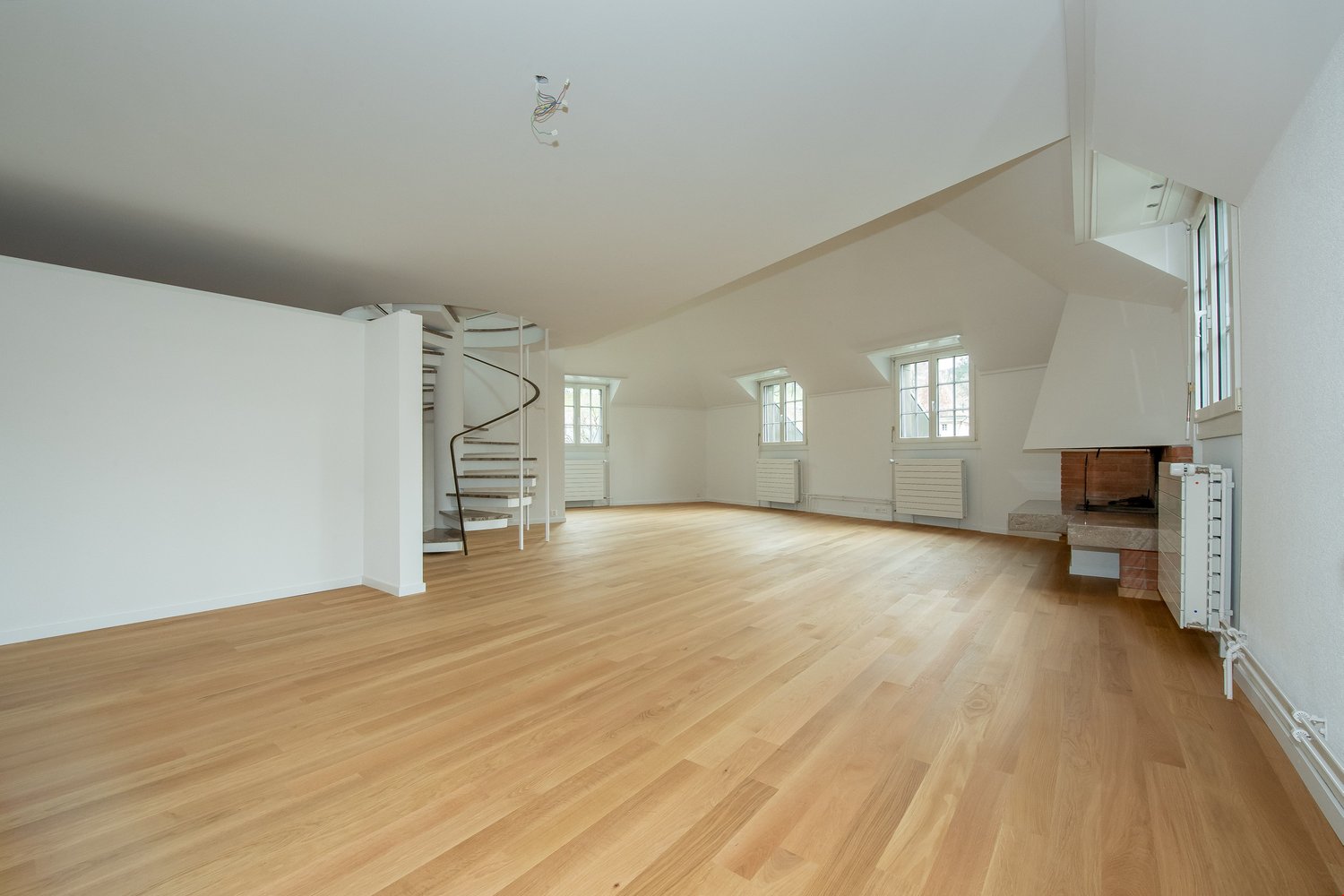 Exklusives Wohnen direkt an der Aare! Zu vermieten 3.5 Duplexwohnung - Bild 3