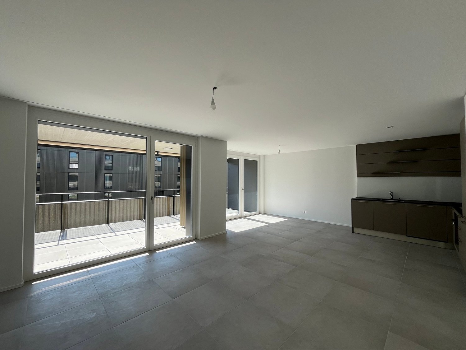 05700 - Appart. 3½ PCES - IMP. CHAMP-RIOND 26 - MATRAN - Bild 9