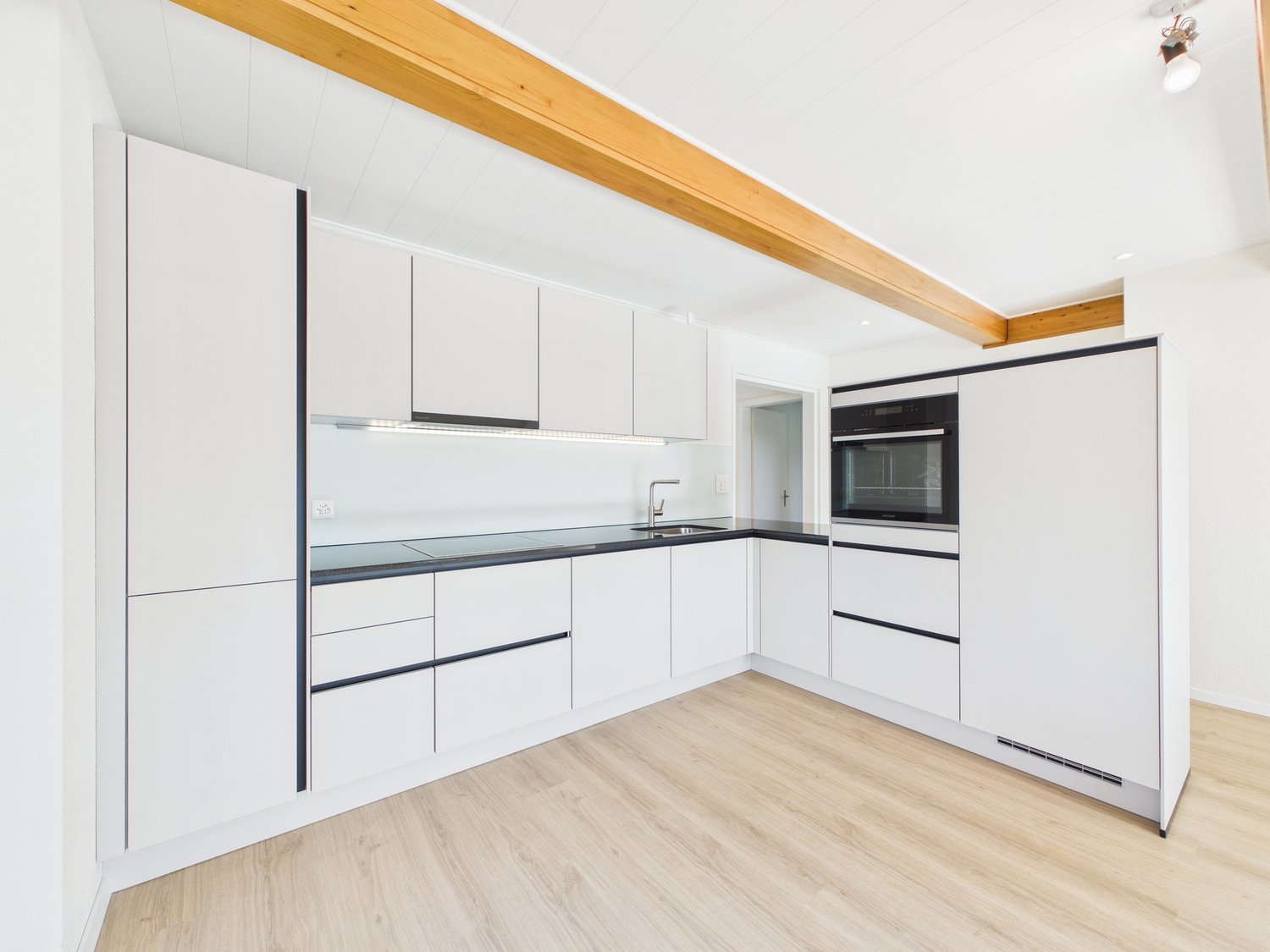 Stilvoll kernsanierte 3.5-Zimmer-Wohnung mit Gartenmitbenutzung - Bild 4