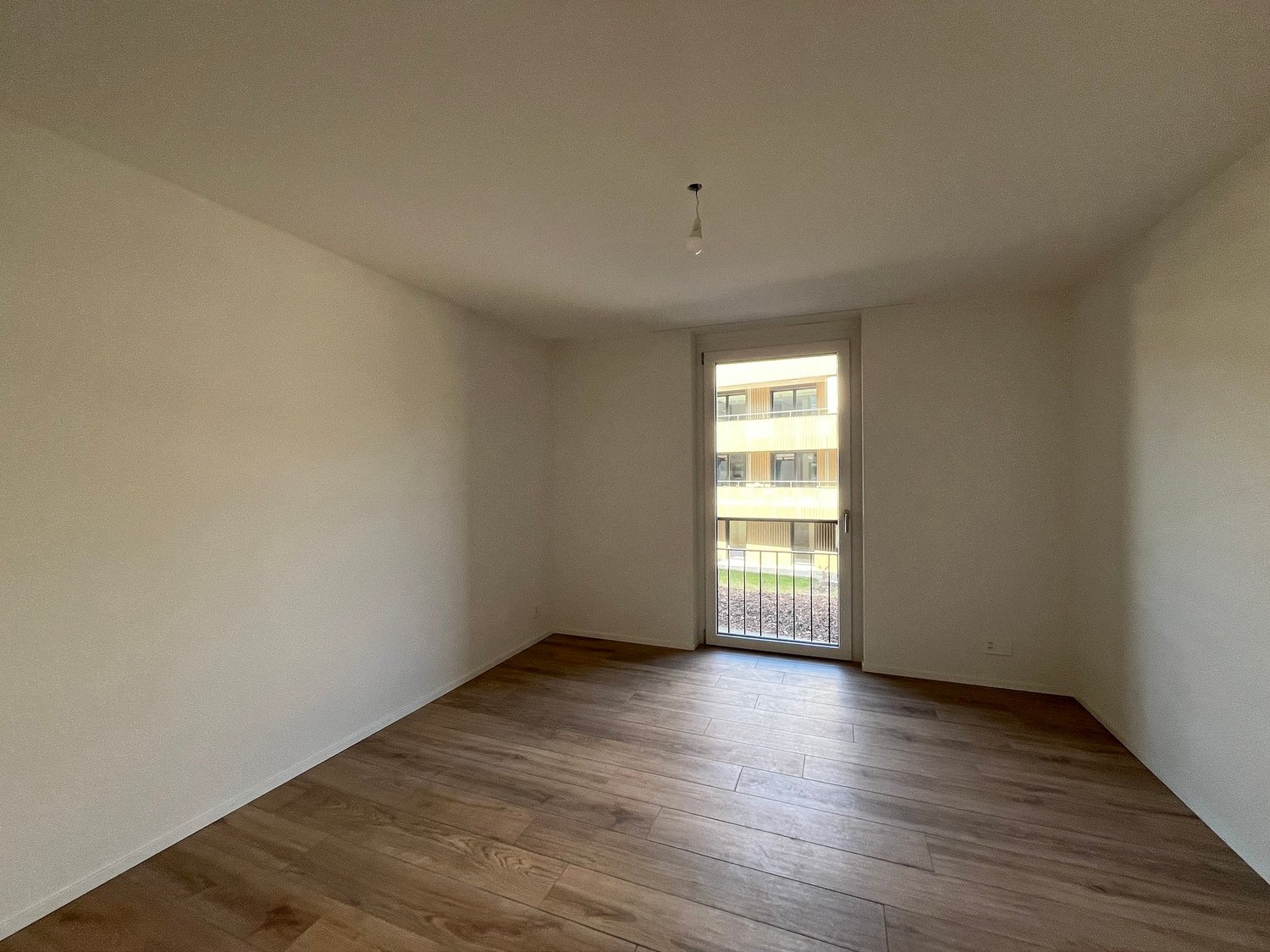 05702 - Appart. 4½ PCES - IMP. CHAMP-RIOND 26 - MATRAN - Bild 3