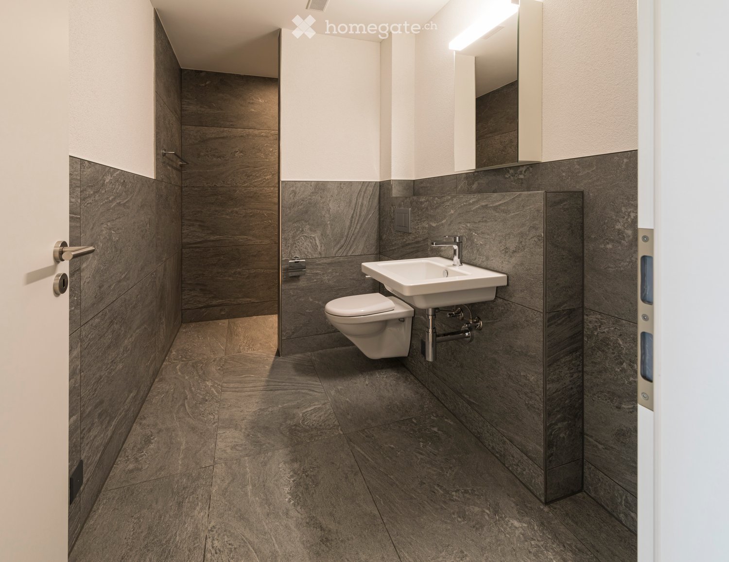 Moderne 2.5-Zimmer-Wohnung mit Terrasse in Feldbrunnen - Bild 4