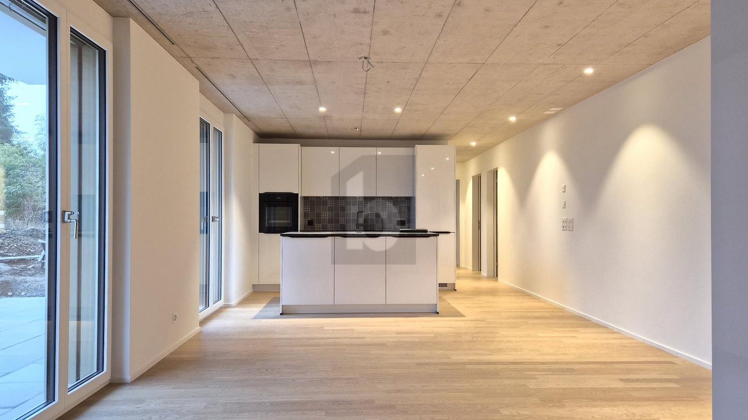 MODERN, LICHTDURCHFLUTET UND STADTNAH - Bild 2