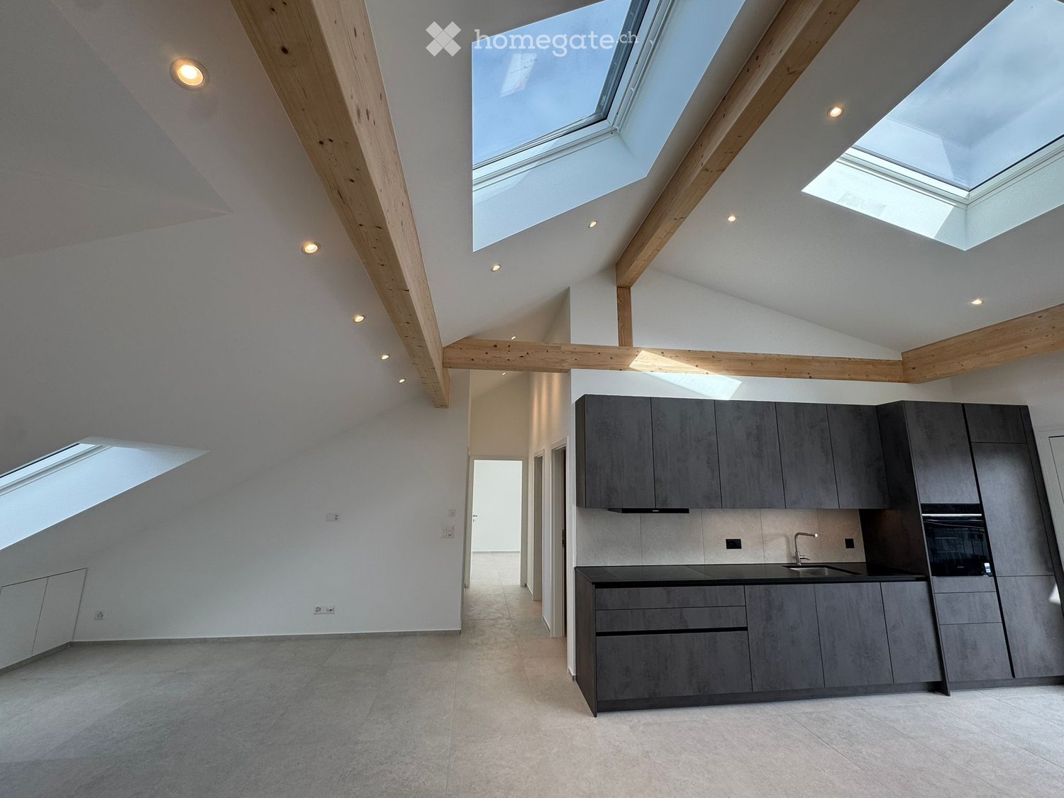 Erstvermietung: Sehr schöne Attika-Wohnung (ca. 105m2) mit grosser Terrasse (ca. 34m2) - Bild 2