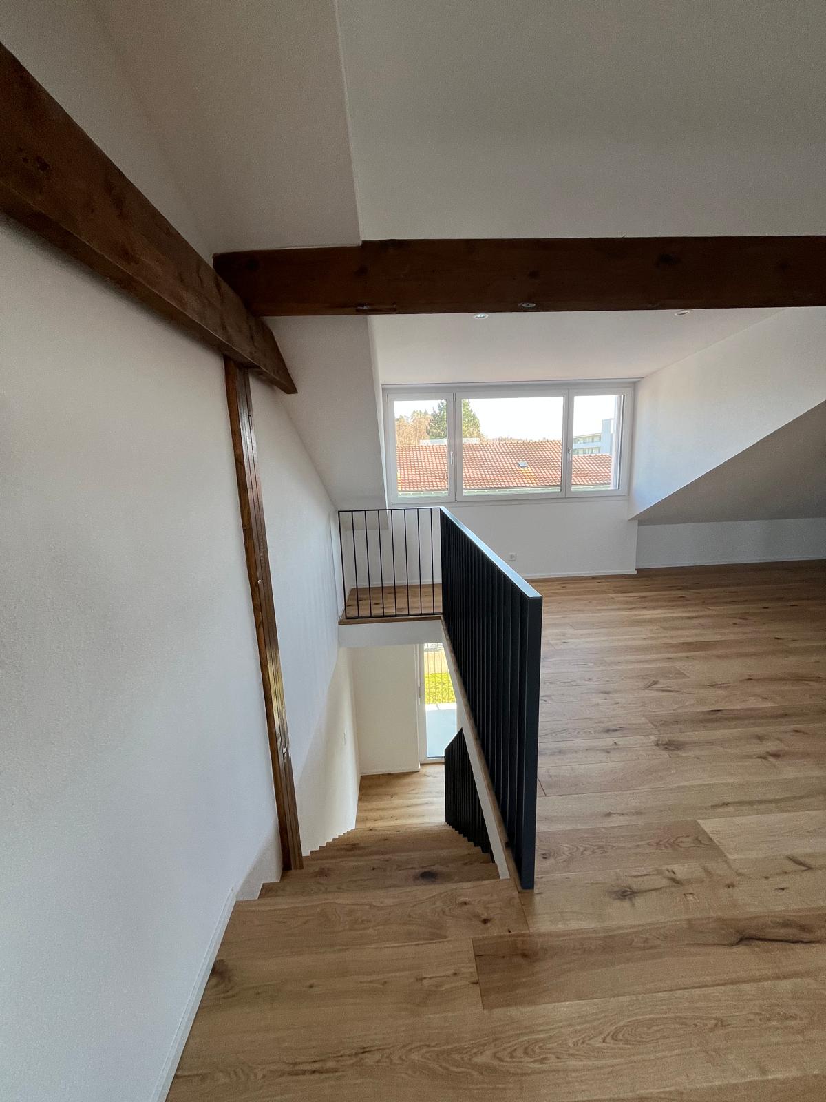 Zentral gelegen - stilvolle 4.5-Zimmer-Maisonettewohnung - Bild 10