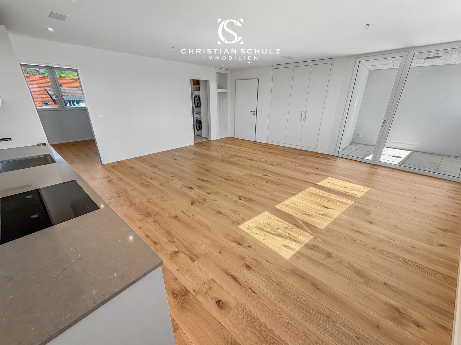 Exklusive 2.5-Zimmer-Neubau-Dachgeschosswohnung mit Weitsicht & Top-Ausstattung - Bild 2