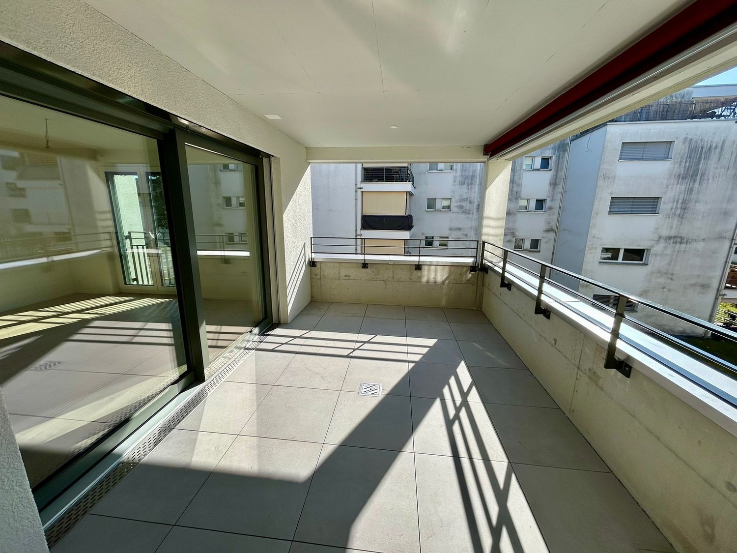 Moderne 3.5-Zimmer-Wohnung mit Balkon in Affoltern - Image 5