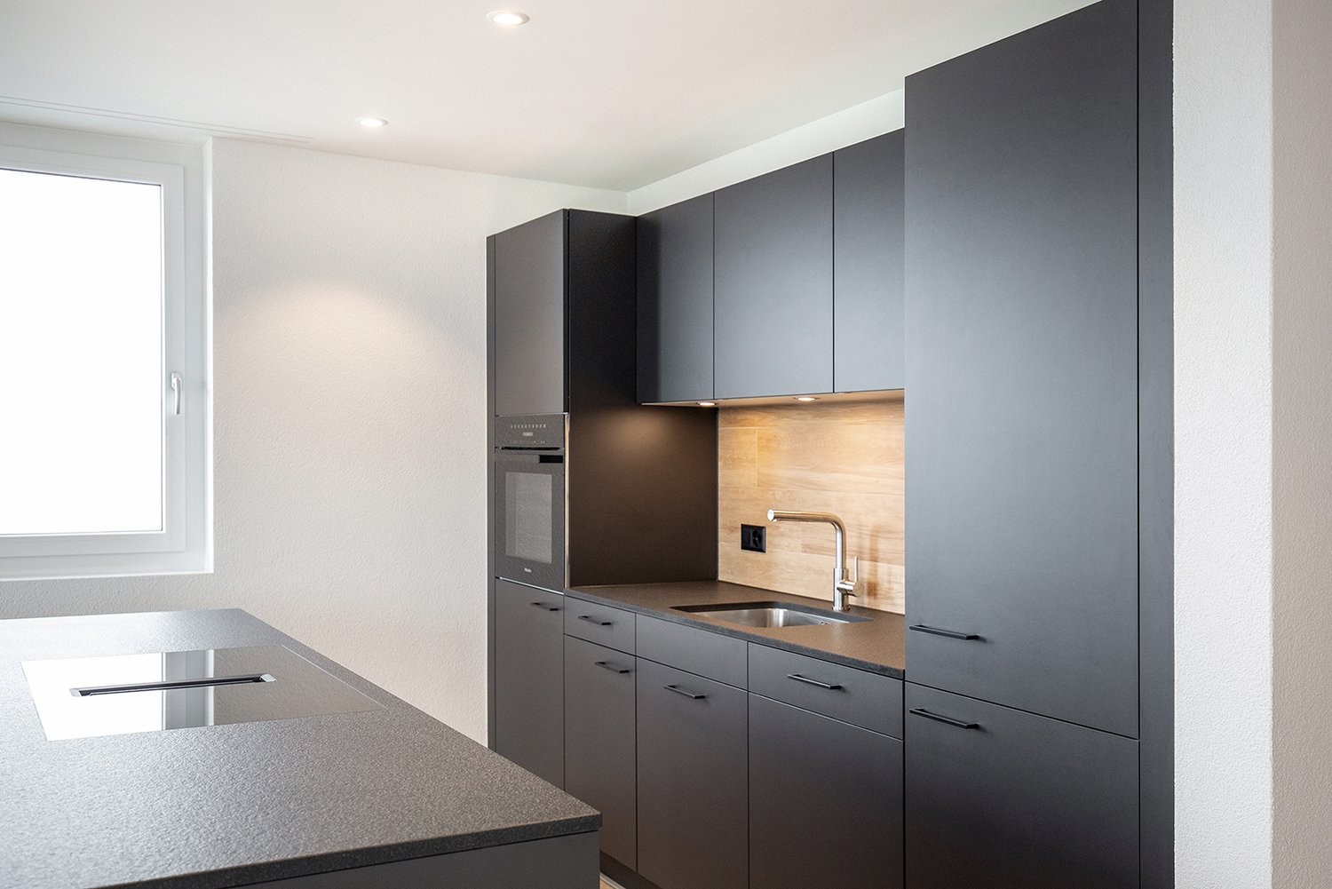 Exklusive 3.5 Zimmer-Wohnung im 1. OG zu vermieten - 137_Niederwil_Wohnen_Kueche