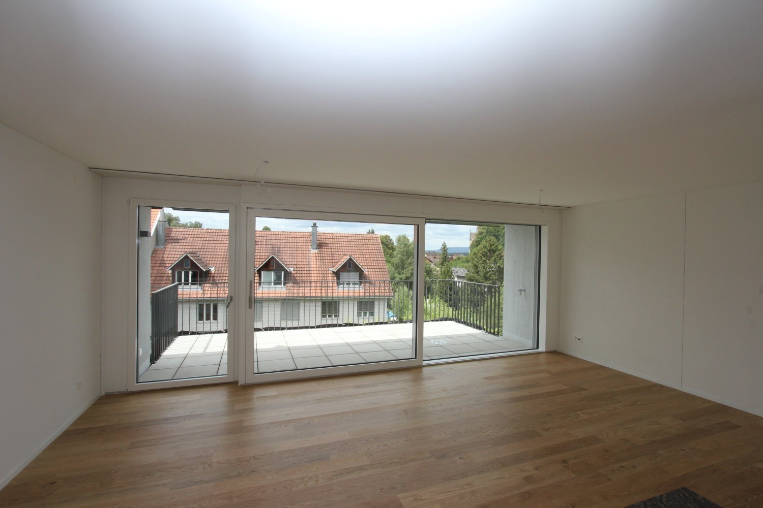 Topmoderne 3½-Zimmer Attikawohnung in Andelfingen - Bild 2