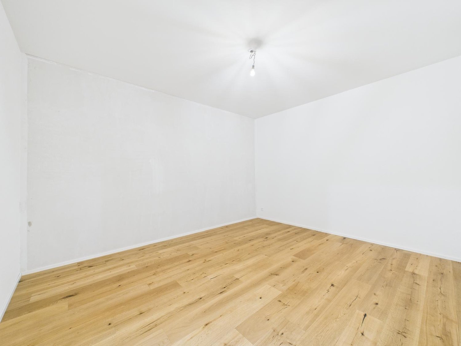 Exklusiver Neubau 2025 – 4.5-Zi. Terrassenwohnung mit 130 m² Panorama - Bild 12