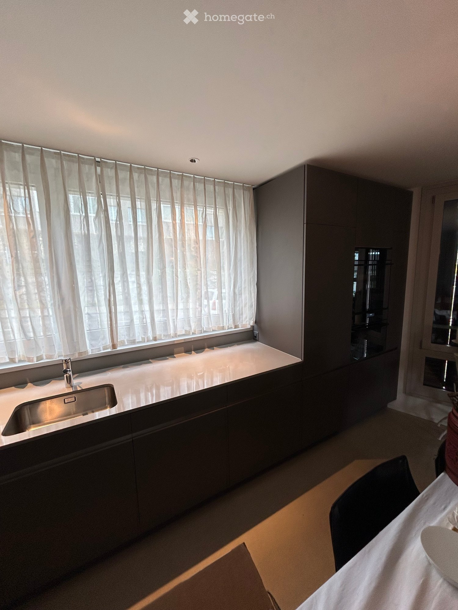 Moderne 4.5-Zimmer-Neubau-Wohnung mit Balkon und Garage - Bild 3