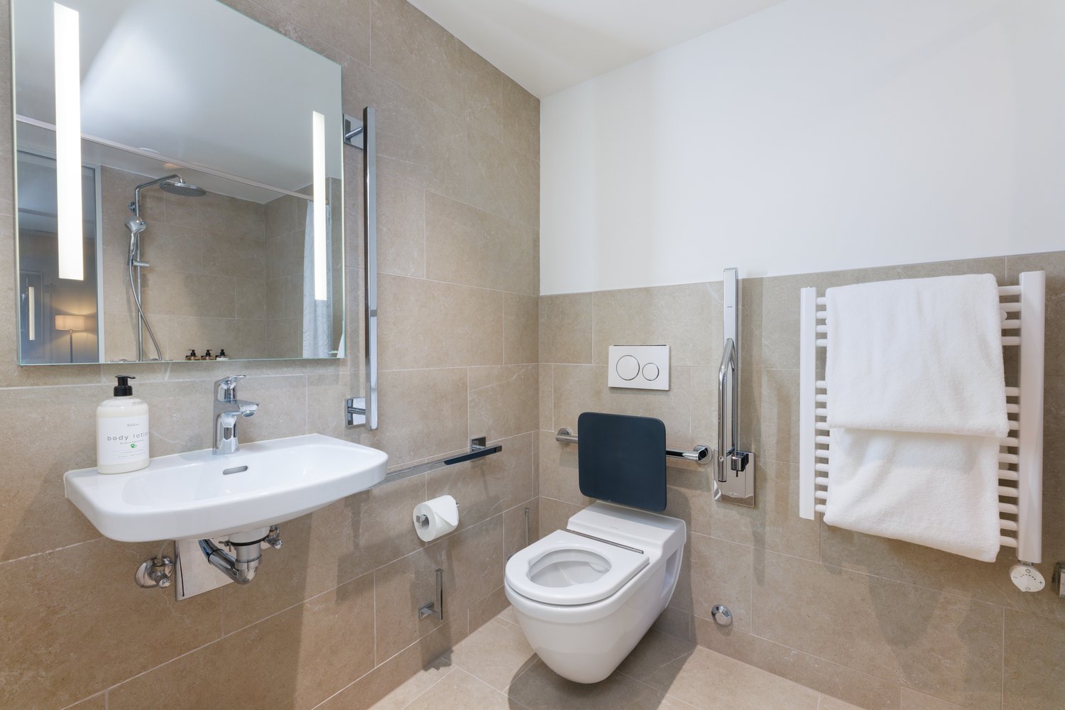 Base XL - Genève - Bild 8