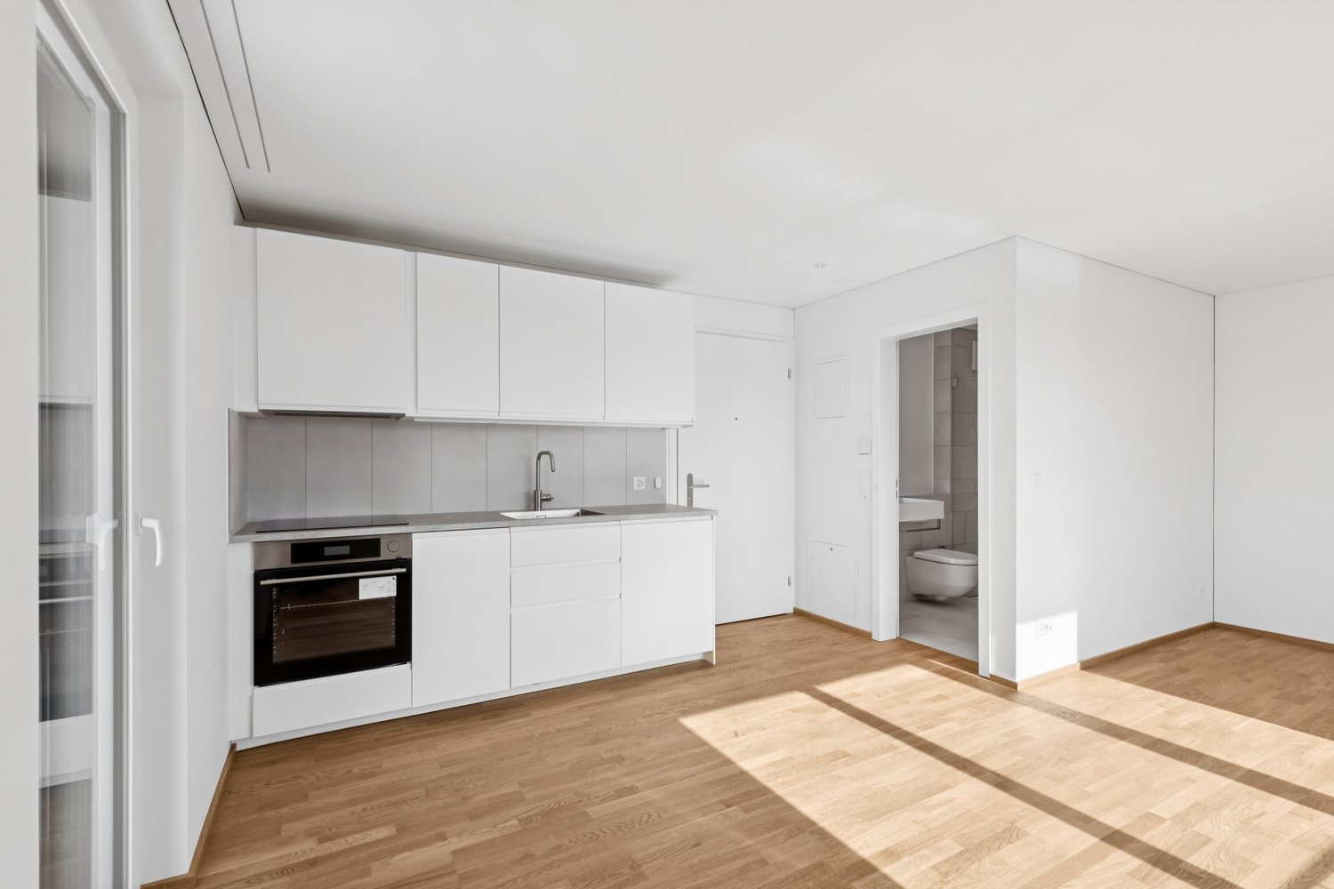 ERSTBEZUG: Ihr neues Zuhause mit einzigartigem Ausblick - Bild 1