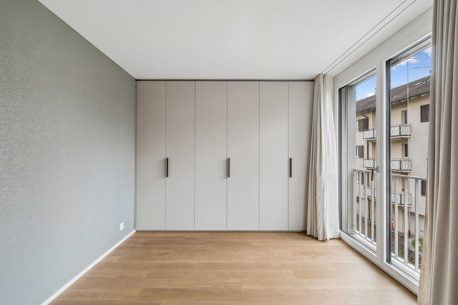 Moderne Neubauwohnung - 4.5-Zimmerwohnung mit Balkon & Wintergarten - Bild 8