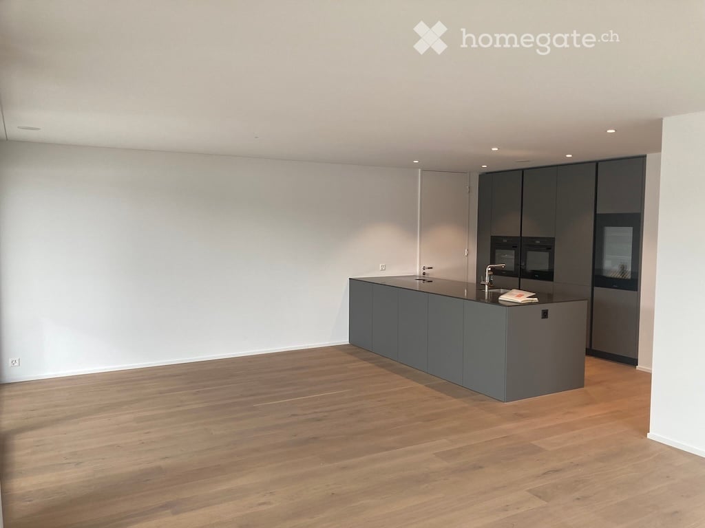 4.5-Room Apartment with Private Lake Access in Oberägeri, Canton Zug — Available Now - Bild 2
