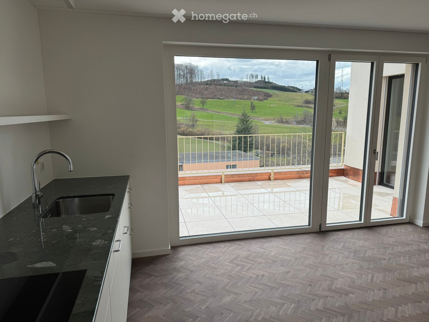 Exklusive 4.5-Zimmer-Attikawohnung mit Panoramaausblick in Birmensdorf mit 2 Terrassen (45m²) - Bild 4