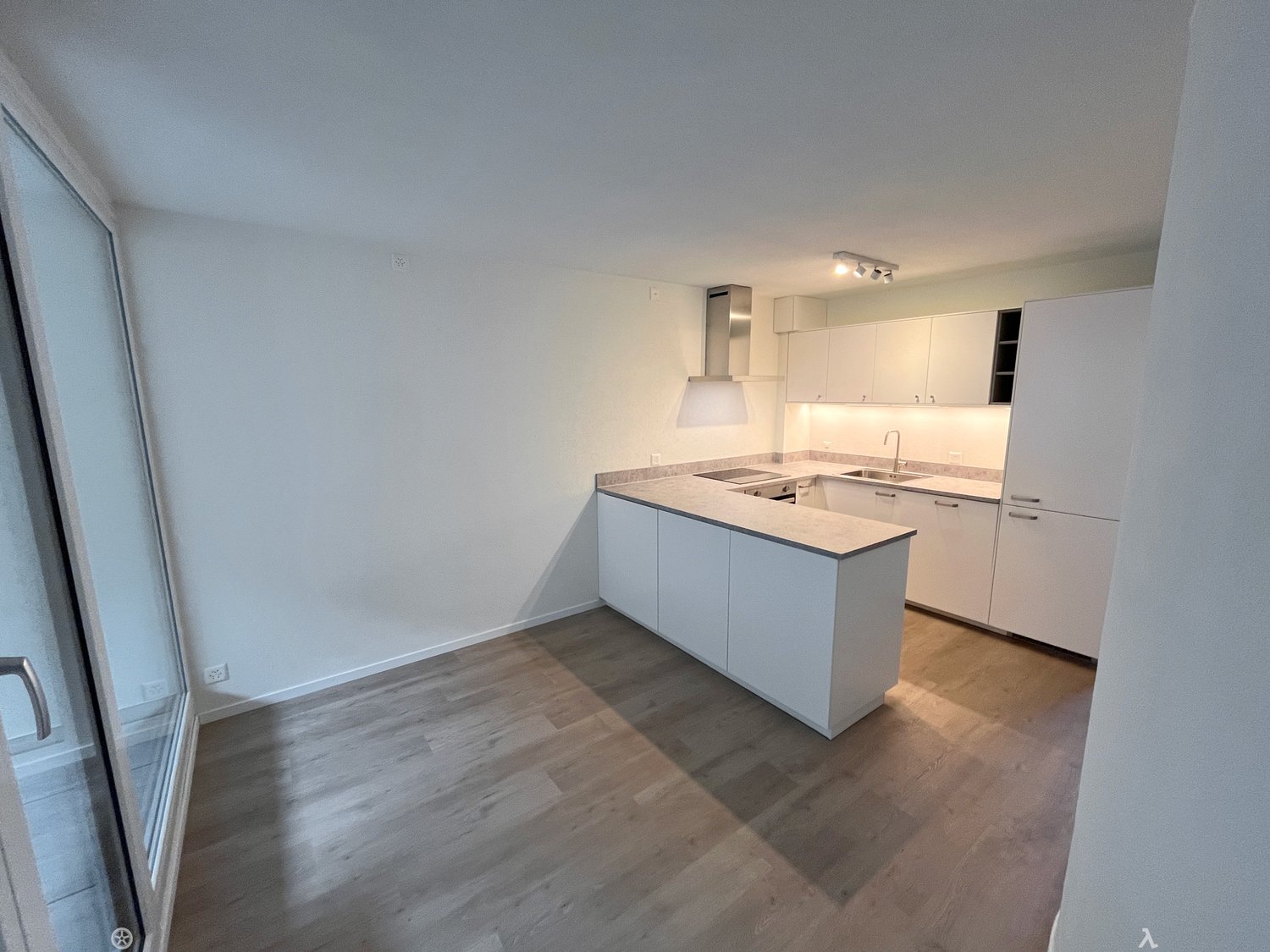 Sanierte 3.5-Zi-Whg mit Terrasse und Balkon - IMG_1300