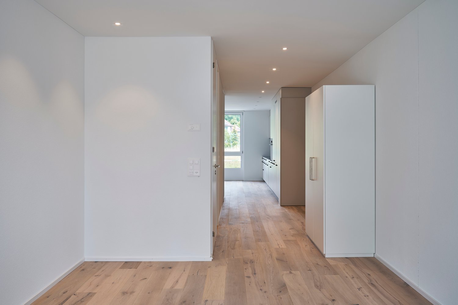 Erstvermietung Blumenau - Die Wohninsel an der Thur - Blick von Wohnzimmer in Küche, Essraum