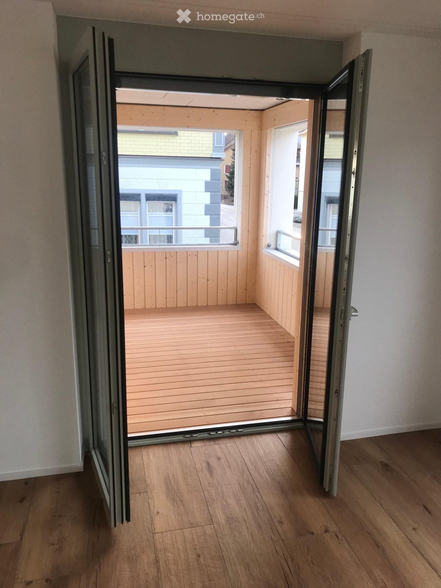 moderne 4.5 Zimmer Wohnung im Zentrum - Bild 2