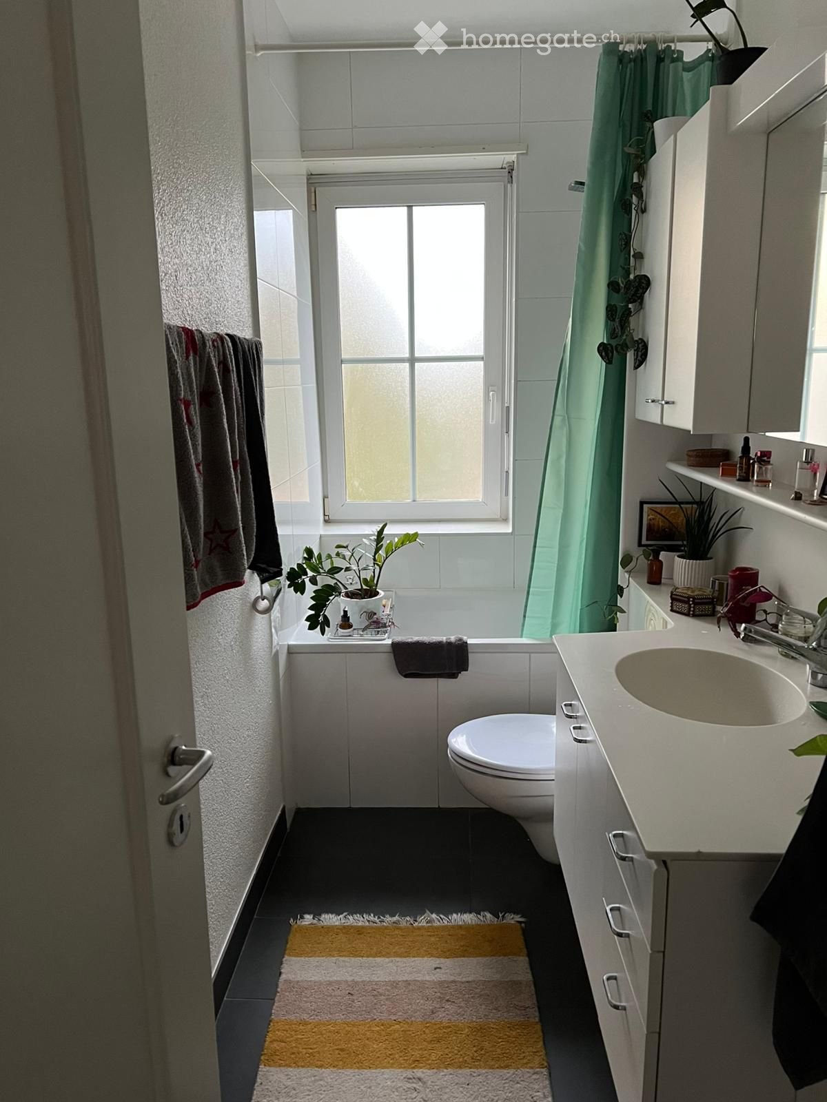 Helle 2-Zimmer-Wohnung mit grossem Balkon in ruhiger Lage im Iselin Quartier - Bild 3