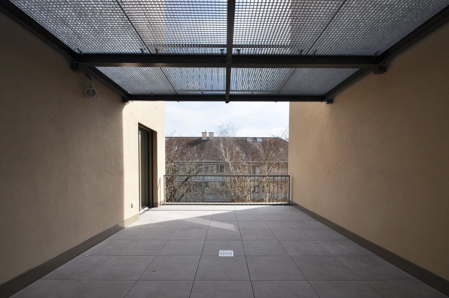 Urbaner Rückzugsort mit aussergewöhnlicher Terrasse - Bild 5