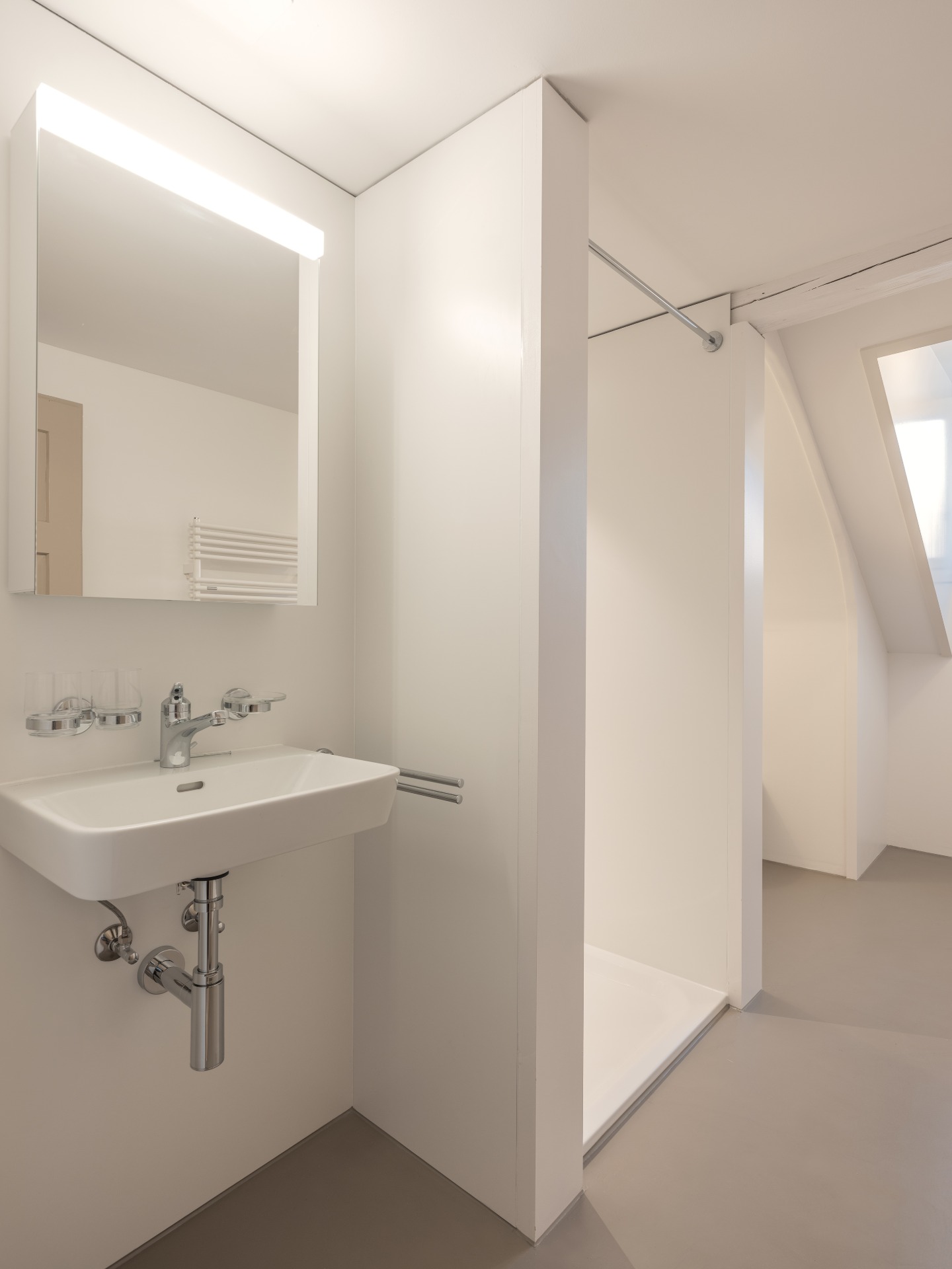 Erstbezug Dachgeschosswohnung - wenige Gehminuten vom Zentrum - Bad 3