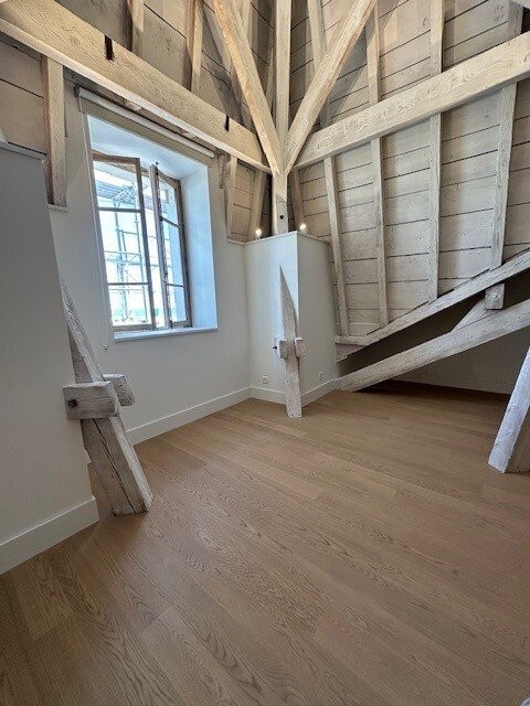 Soyez les premiers locataires de ce 3,5 pièces unique sous-gare! - sejoura.jpg