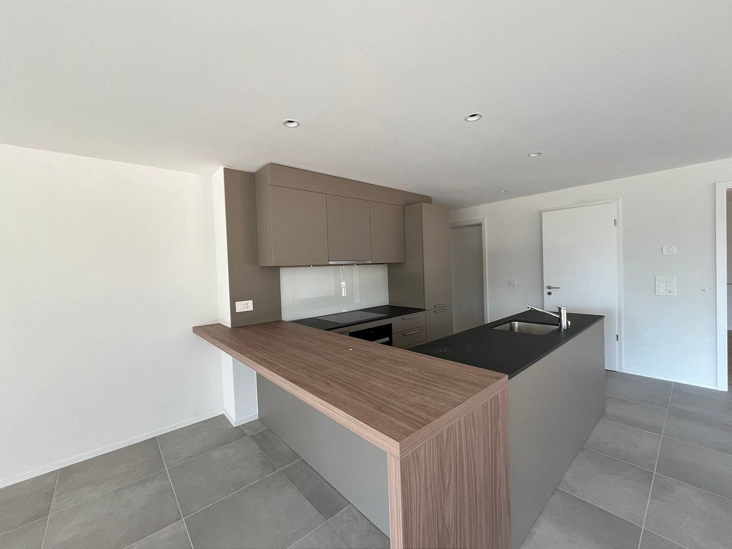 05642 - Appart. 4½ PCES - IMP. CHAMP-RIOND 14 - MATRAN - Bild 5