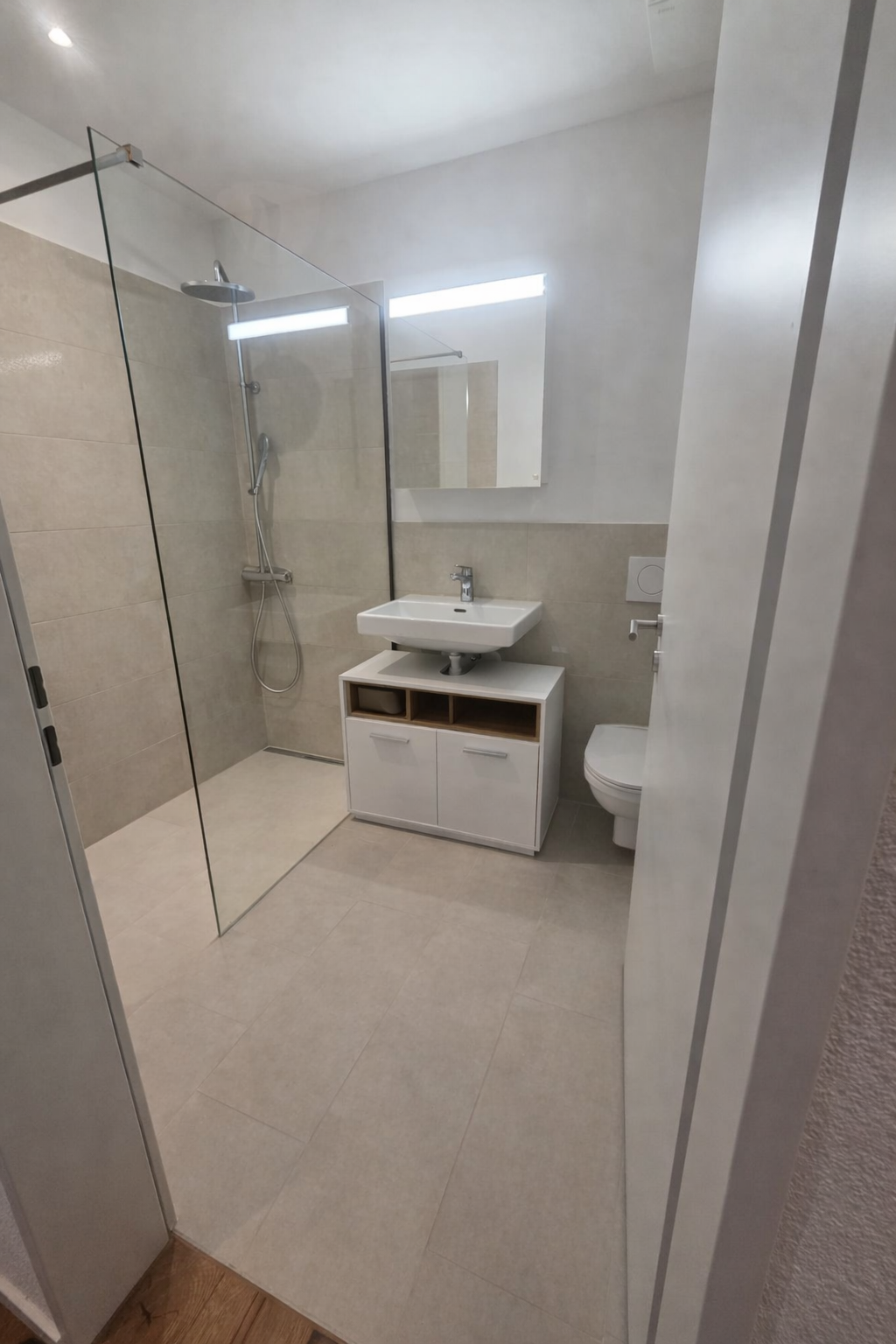 Moderne 2-Zimmer-Wohnung mit Balkon in Lengnau - Bild 6