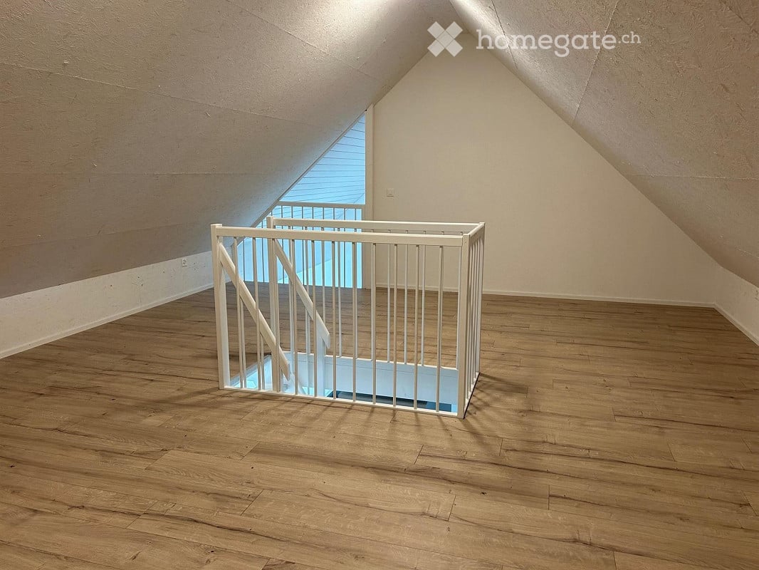Moderne 2.5-Zimmer-Maisonette-Dachwohnung in Turbenthal - Bild 5